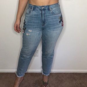 American Eagle cropped denim
